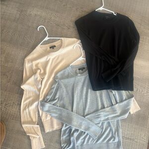 Quince Women's Crew Neck Sweaters - Black, Cream, and Gray